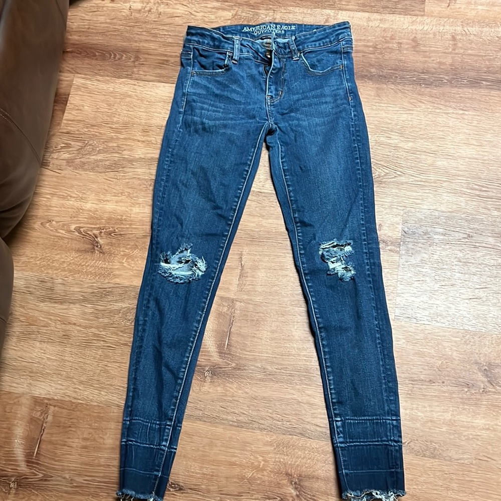 American eagle ripped jeans size 4